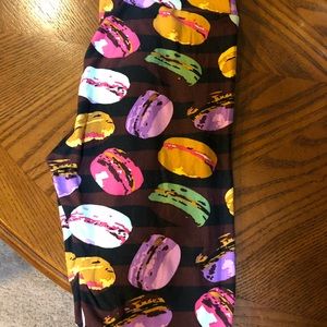 Lularoe os leggings macaroons
